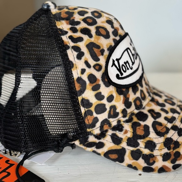 NWT Von Dutch Leopard Print Velvet Trucker Hat - Adjustable - Picture 4 of 4